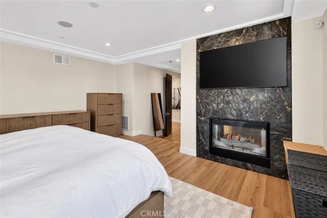 3935 Rock Hampton, Tarzana, CA 91356