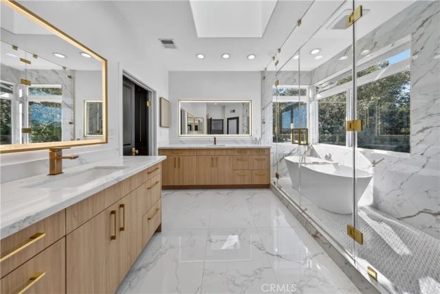 3935 Rock Hampton, Tarzana, CA 91356