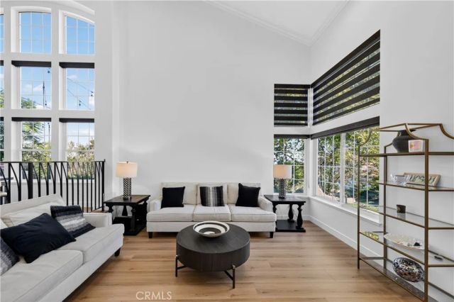 3935 Rock Hampton, Tarzana, CA 91356