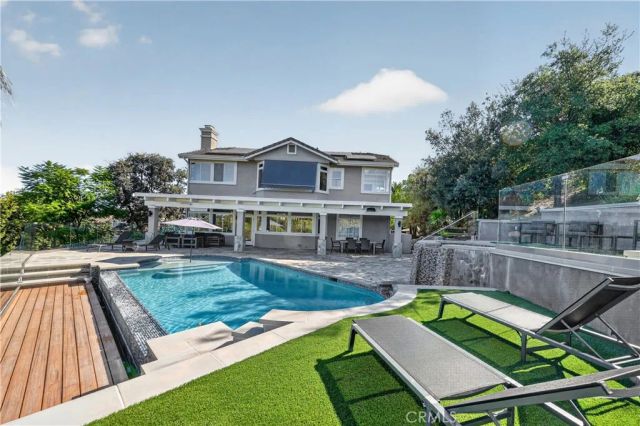 3935 Rock Hampton, Tarzana, CA 91356