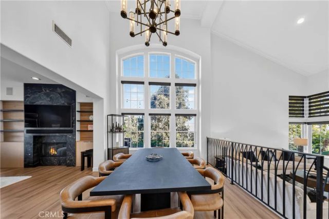 3935 Rock Hampton, Tarzana, CA 91356