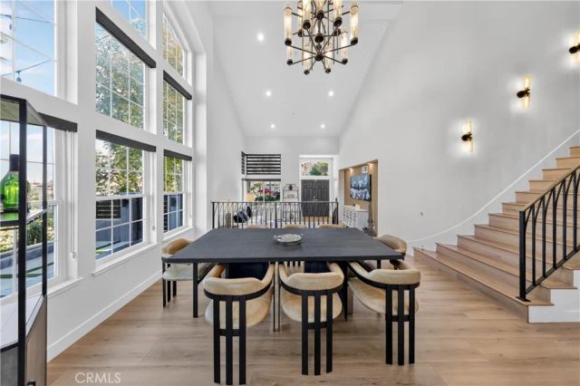 3935 Rock Hampton, Tarzana, CA 91356