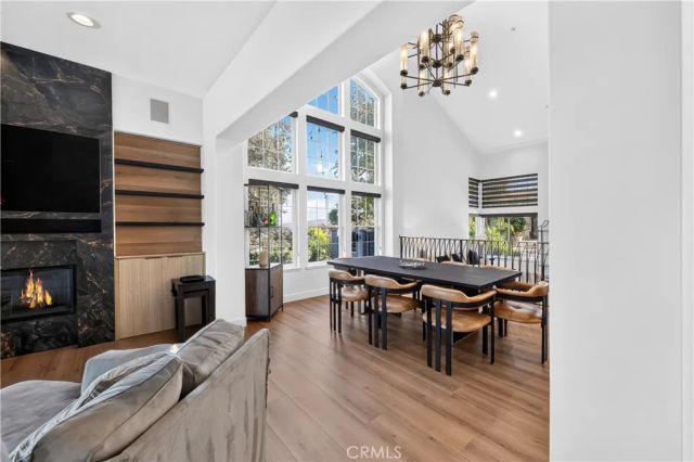 3935 Rock Hampton, Tarzana, CA 91356