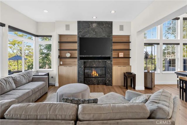 3935 Rock Hampton, Tarzana, CA 91356