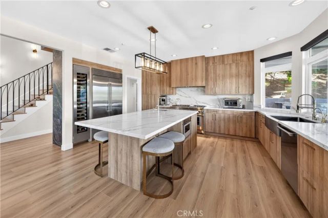 3935 Rock Hampton, Tarzana, CA 91356