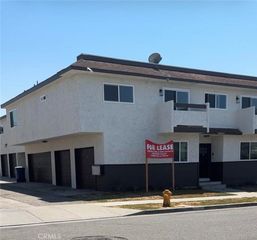 17422 Keelson 3, Huntington Beach, CA 92647