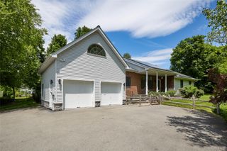 37 Mansion Drive, Hyde Park, NY 12538