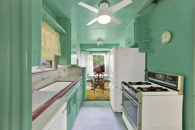 4450 Cape May Avenue, San Diego, CA 92107