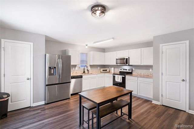 6062 Crooked River Drive, Swartz Creek, MI 48473