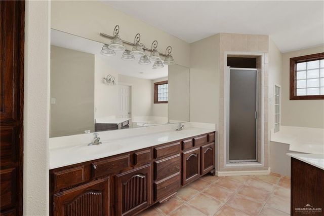 21600 Los Venados Drive, Edinburg, TX 78542