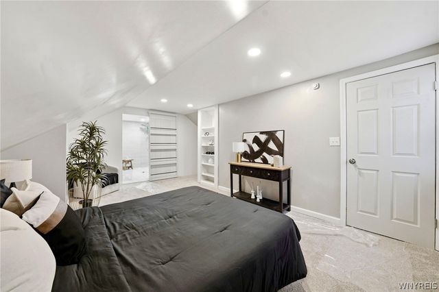 4727 North Bailey Avenue, Amherst, NY 14226