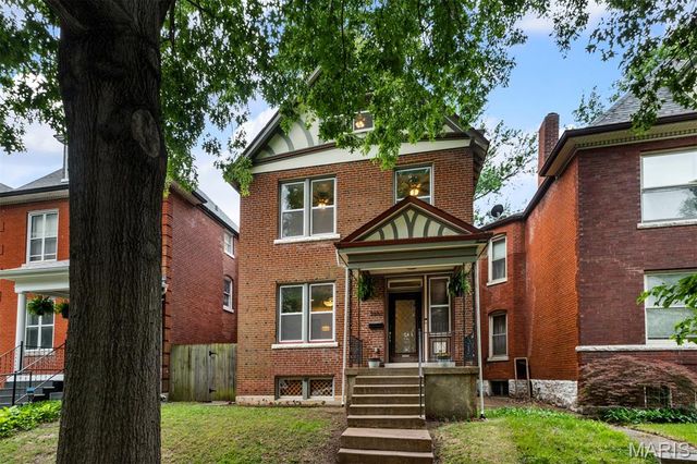 3662 Humphrey Street, St Louis, MO 63116