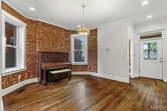 3662 Humphrey Street, St Louis, MO 63116