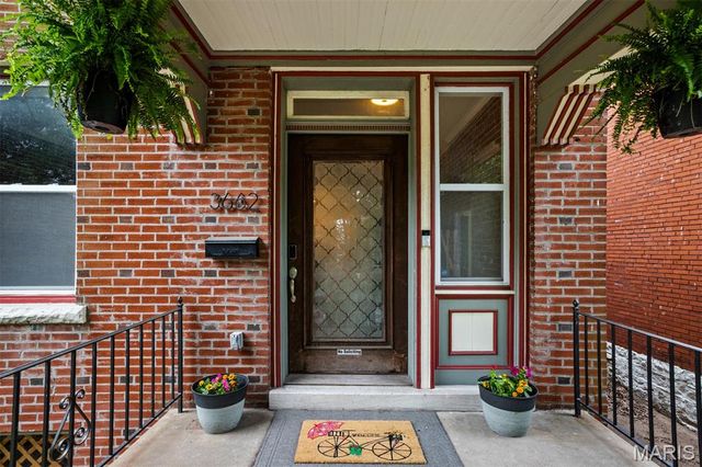 3662 Humphrey Street, St Louis, MO 63116