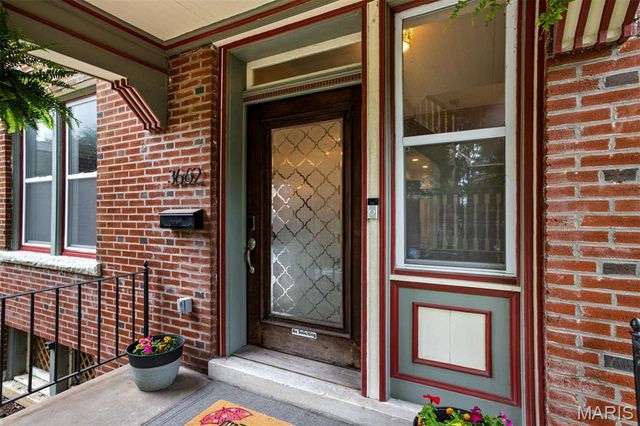 3662 Humphrey Street, St Louis, MO 63116