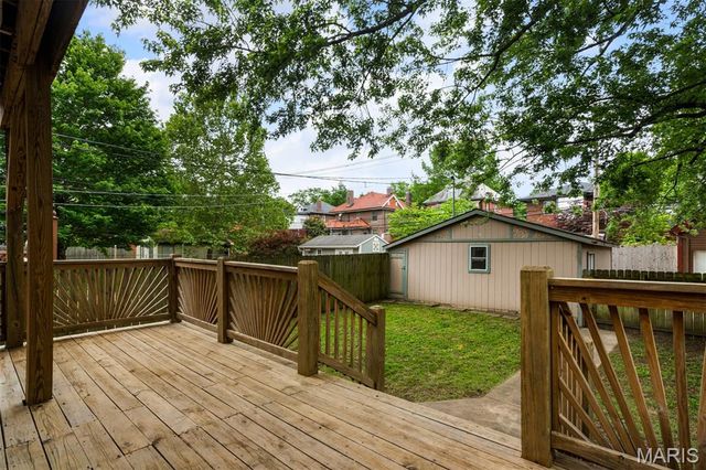 3662 Humphrey Street, St Louis, MO 63116