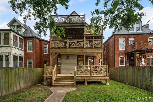 3662 Humphrey Street, St Louis, MO 63116