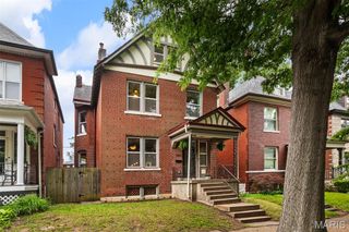 3662 Humphrey Street, St Louis, MO 63116