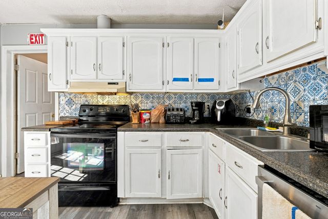 3016 Summer Lake Drive, Gainesville, GA 30506