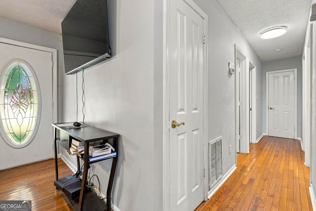 3016 Summer Lake Drive, Gainesville, GA 30506