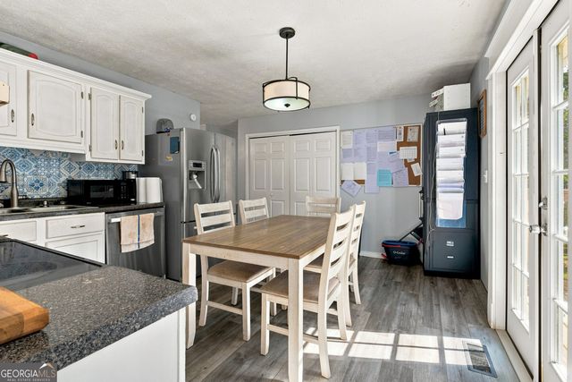 3016 Summer Lake Drive, Gainesville, GA 30506