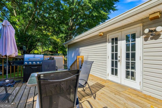3016 Summer Lake Drive, Gainesville, GA 30506
