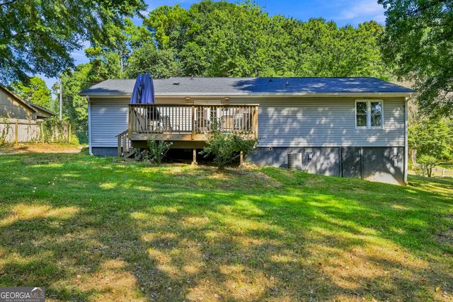 3016 Summer Lake Drive, Gainesville, GA 30506