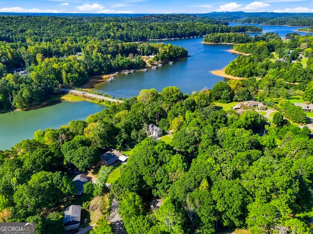 3016 Summer Lake Drive, Gainesville, GA 30506