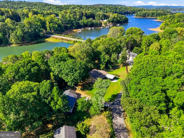 3016 Summer Lake Drive, Gainesville, GA 30506