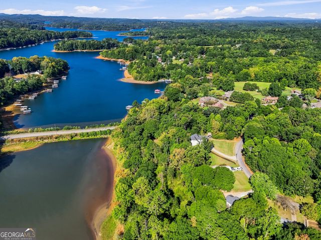 3016 Summer Lake Drive, Gainesville, GA 30506