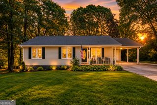 3016 Summer Lake Drive, Gainesville, GA 30506