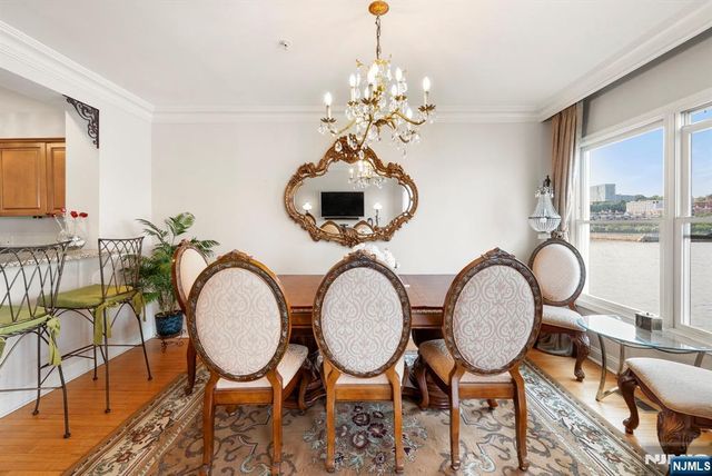 108 The Promenade 108, Edgewater, NJ 07020