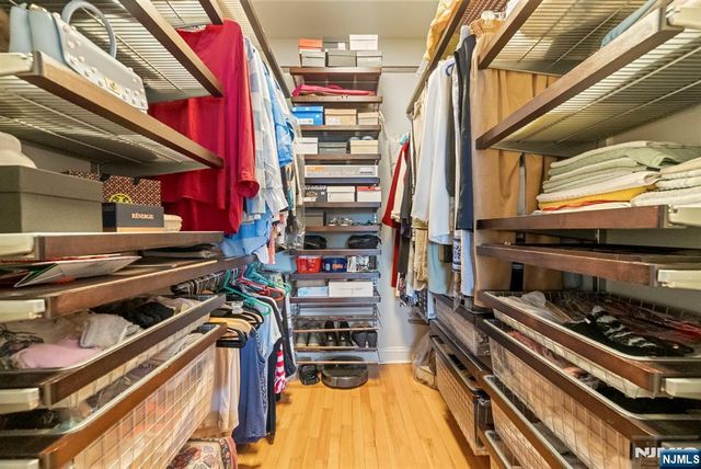 108 The Promenade 108, Edgewater, NJ 07020