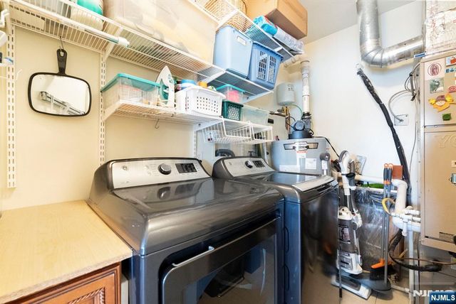 108 The Promenade 108, Edgewater, NJ 07020