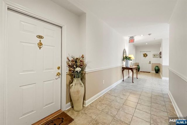 108 The Promenade 108, Edgewater, NJ 07020