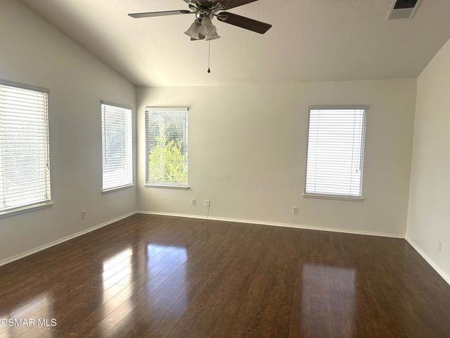 460 Fallbrook Avenue, Newbury Park, CA 91320
