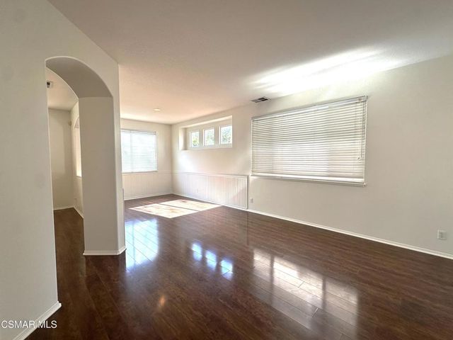 460 Fallbrook Avenue, Newbury Park, CA 91320