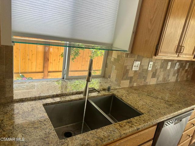460 Fallbrook Avenue, Newbury Park, CA 91320