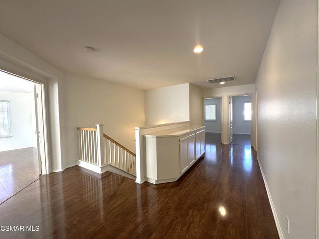 460 Fallbrook Avenue, Newbury Park, CA 91320