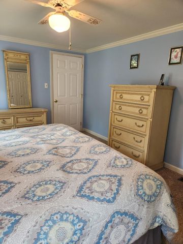 5497 Old Number Six Highway, Elloree, SC 29047