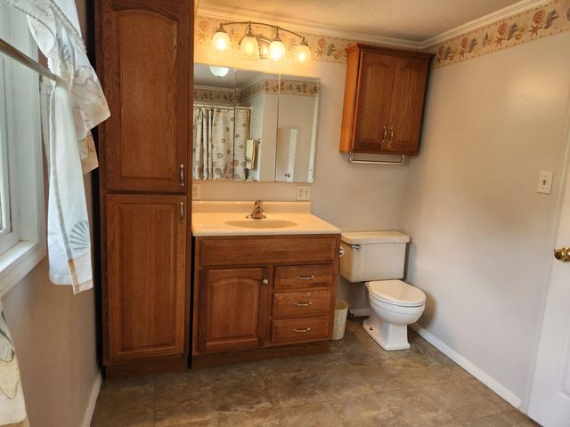 5497 Old Number Six Highway, Elloree, SC 29047