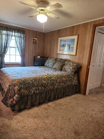 5497 Old Number Six Highway, Elloree, SC 29047