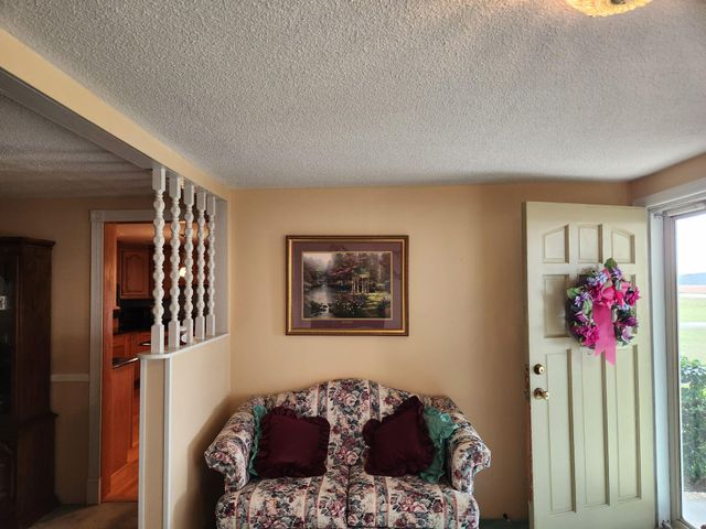 5497 Old Number Six Highway, Elloree, SC 29047