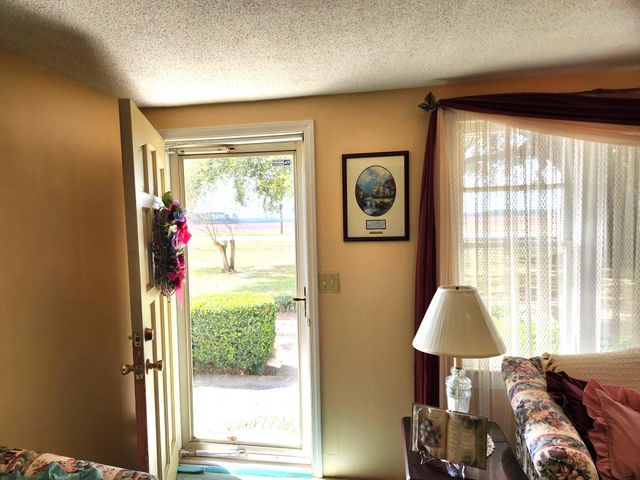 5497 Old Number Six Highway, Elloree, SC 29047