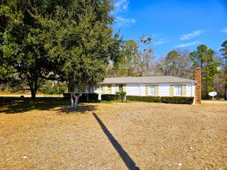5497 Old Number Six Highway, Elloree, SC 29047
