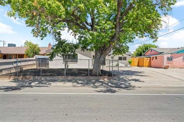 6741 Steiner Drive, Sacramento, CA 95823