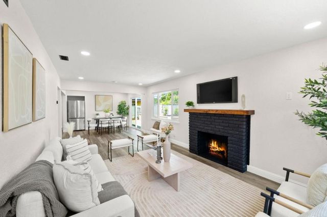 6741 Steiner Drive, Sacramento, CA 95823