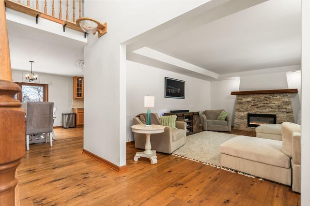 4490 N Squirrel Road, Auburn Hills, MI 48326