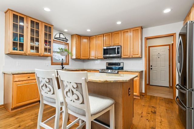 4490 N Squirrel Road, Auburn Hills, MI 48326