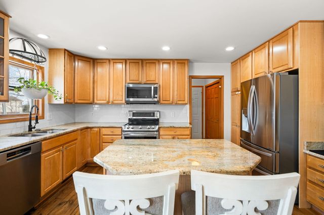 4490 N Squirrel Road, Auburn Hills, MI 48326